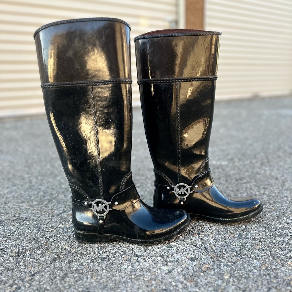 Rain boots